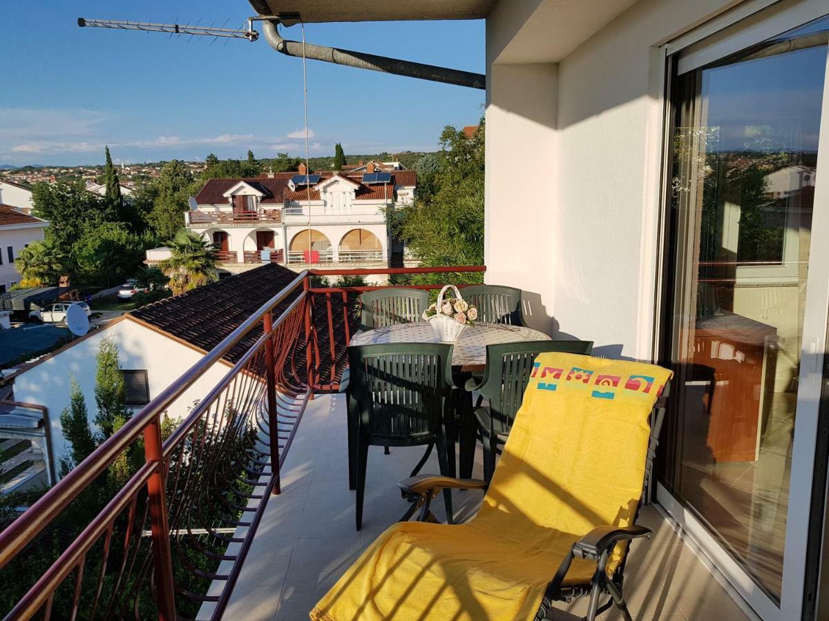 מאלינסקה Apartman Vesna מראה חיצוני תמונה