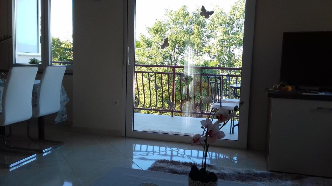 מאלינסקה Apartman Vesna מראה חיצוני תמונה